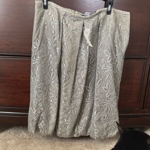 Ann Taylor Loft- Elegant Silver Lace Skirt-size 10